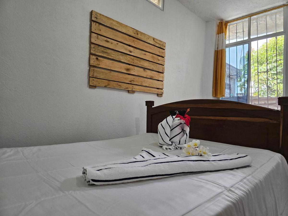 Lovely Inn San Cristobal Exterior photo