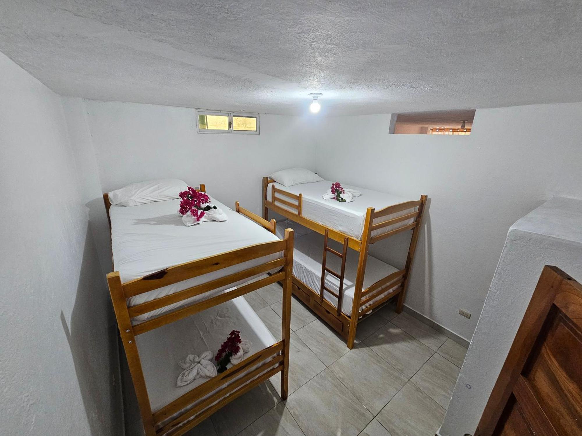 Lovely Inn San Cristobal Exterior photo